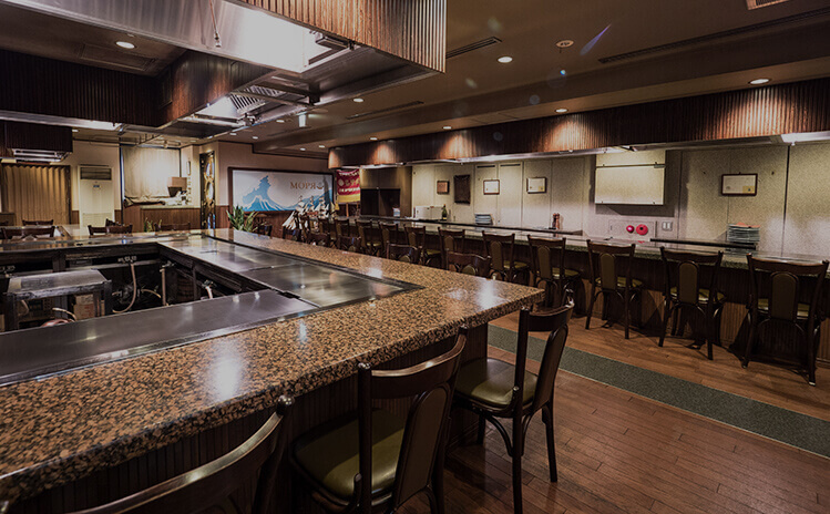 【三宮】人気ステーキ店が混雑するランチの時間帯の傾向と対策のポイント